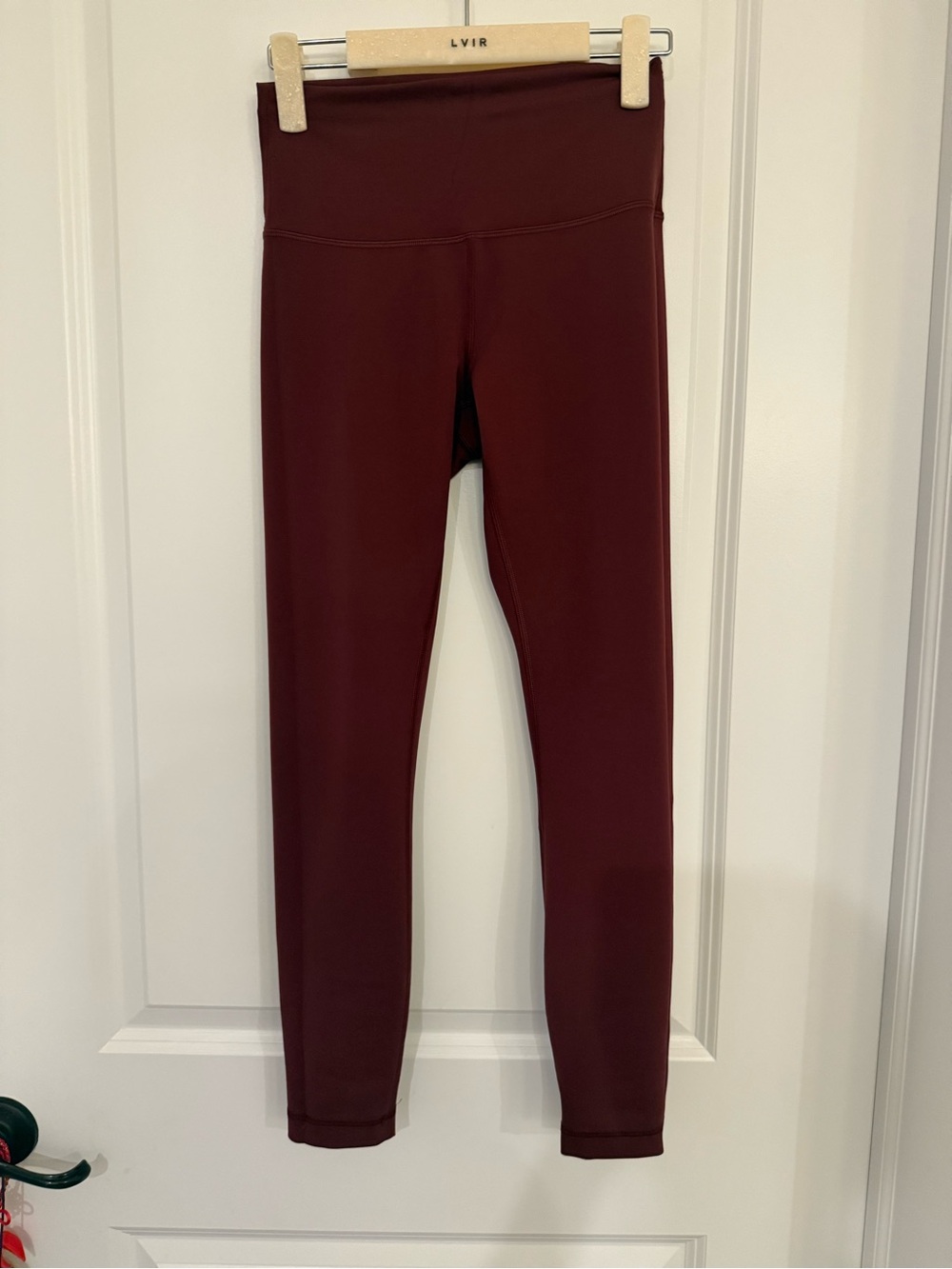 Lululemon burgundy Wunder Train High-Rise Tight 25" Size 6
